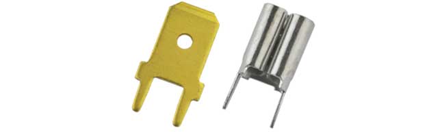 Flat connectors and receptacles